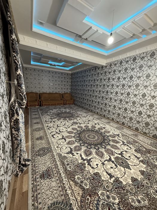 Oltin samarqand 3-xonali kvartira sotiladi