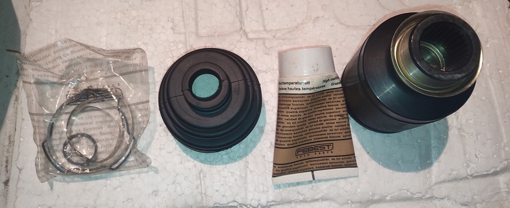 Продам тормозные колодки, шланги суппортов Мазда 626 (кронос)