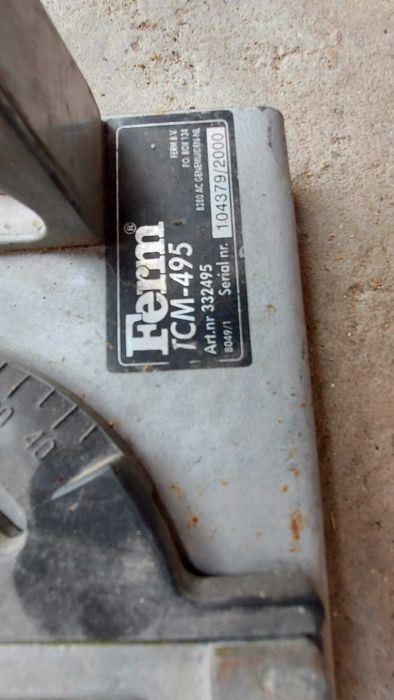 Ръчна машина за теракот Ferm