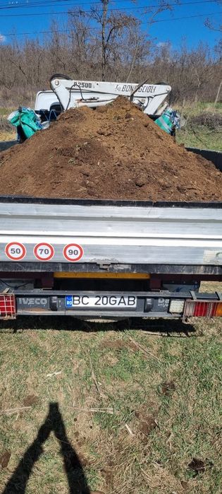 Transport basculabil si macara hidraulica