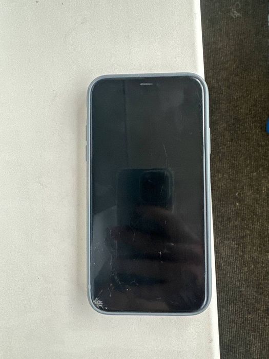Продам Iphone 11