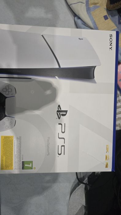 Чисто нов ps5 slim disc версията с 3 игри