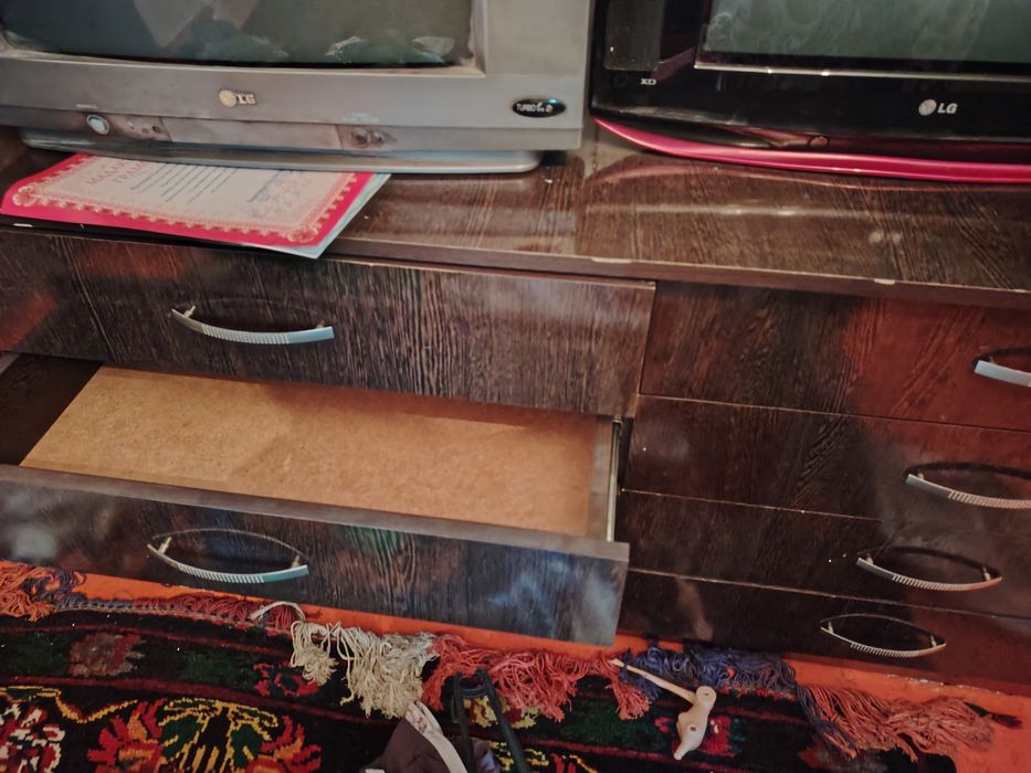 Сатамын телевизор 3еу, бу, микрова. печь, принтер, тумба