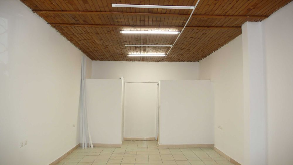 Дава се под наем Магазин в София, Зона Б-19 - 40 кв.м за 500 € - Снимка #2