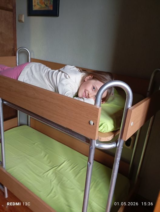 Продавам двуетажно  детско легло