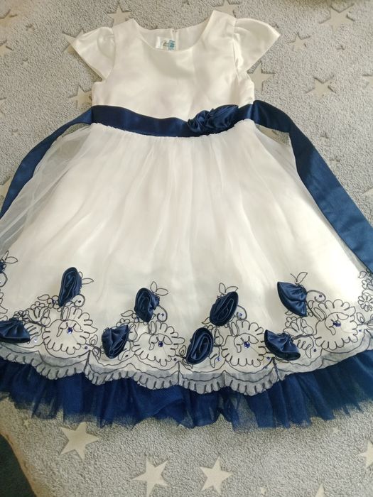 Продам детские платья