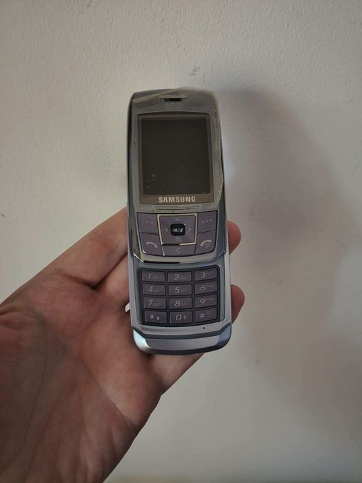 Samsung e250 + charger ( decodat,nou)