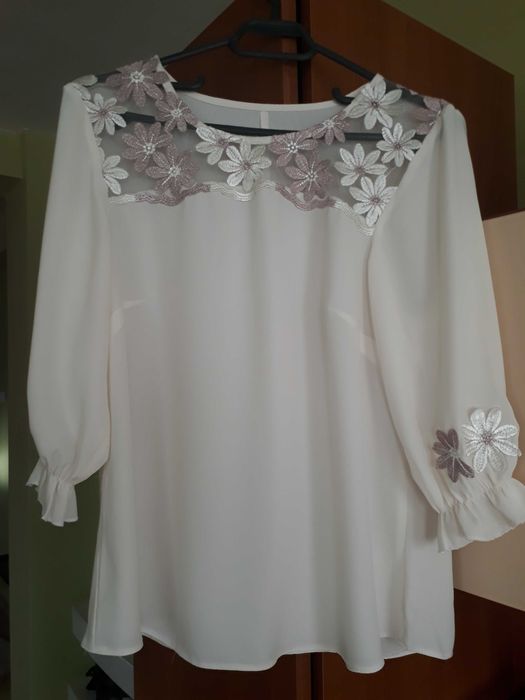 Bluza / Ie cu broderie M
