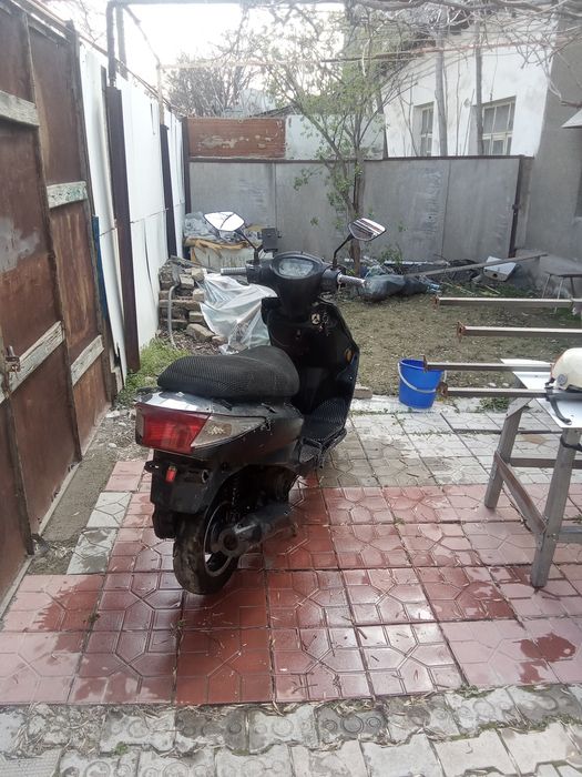 Продаю скутер 150 куб