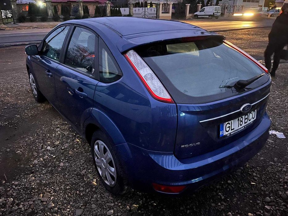 Ford Focus 1.8, Model Ghia, stare perfectă