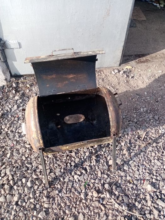 Прадаю мангал очень удобный