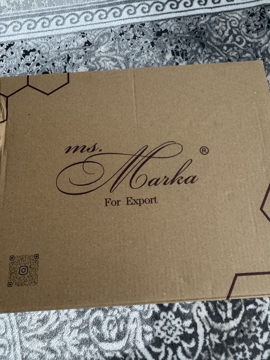 Летние      кроссовка.    кожаный