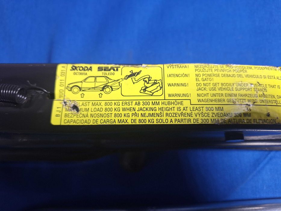 CRIC AUTO OE Skoda Octavia / Seat Toledo / VW