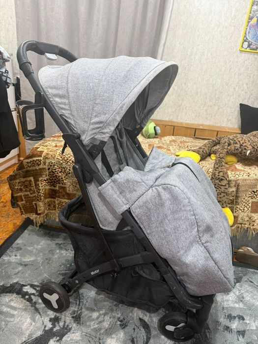 Продам коляску в хорошем состояние