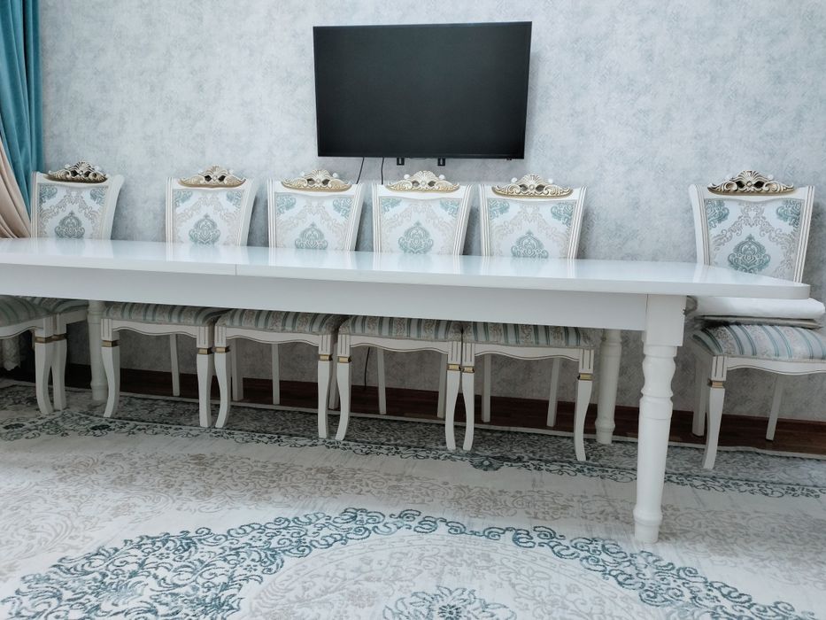 Стол и стулясымен сатылады