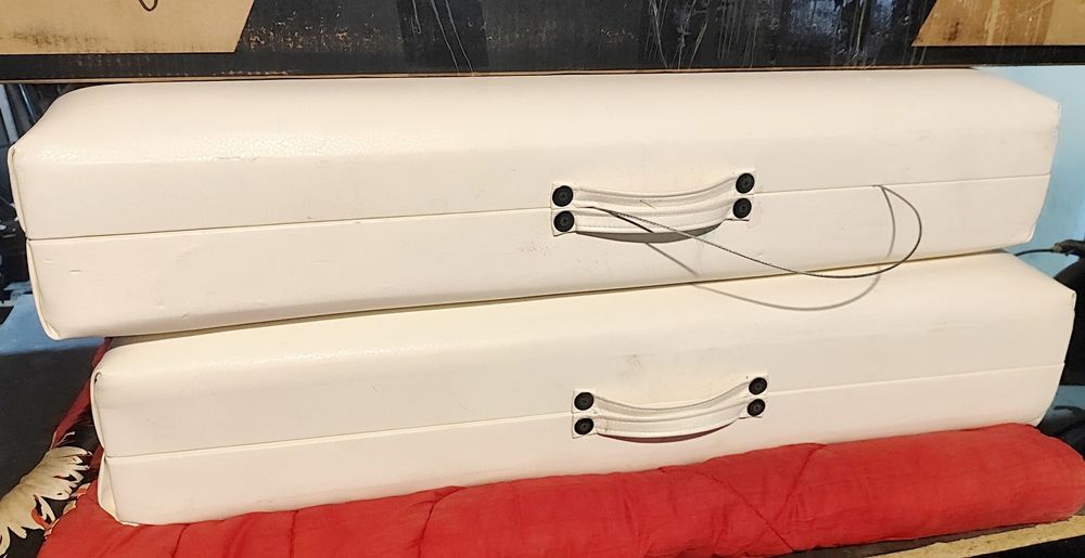 Кушетка с тумбочкой