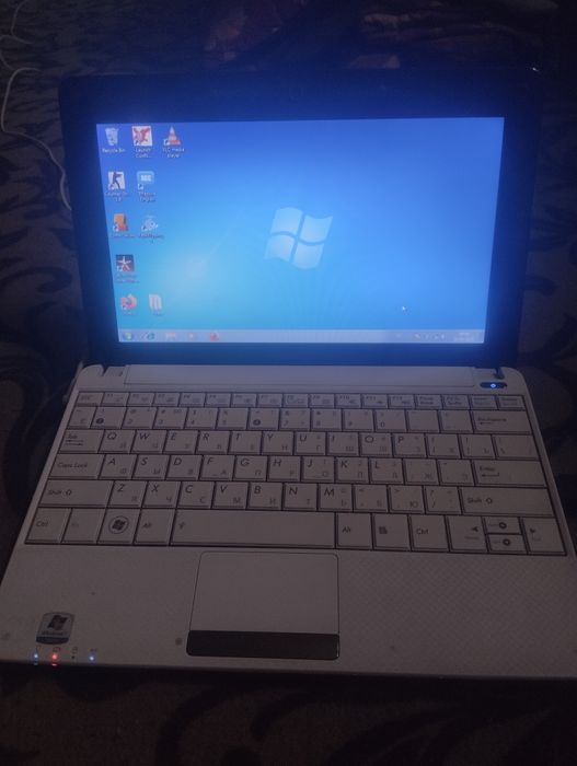 Ee PC noutbuk sotiladi