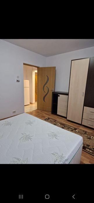 Închiriez garsoniera confort 1