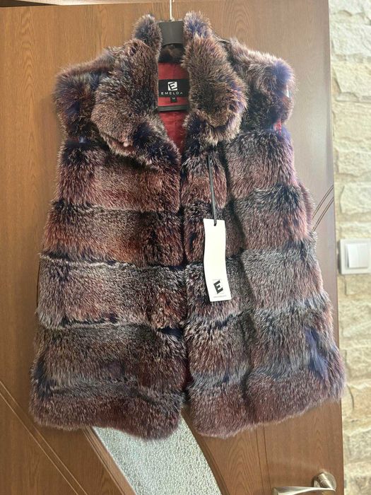 Чисто нов елек от естествена кожа, не е носен