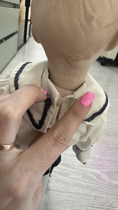 Фарфоровая пара кукол