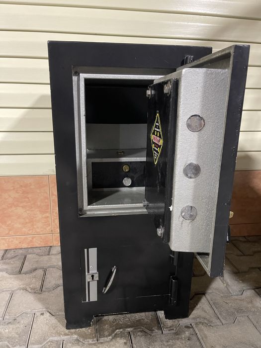 Сейф для дома и офиса