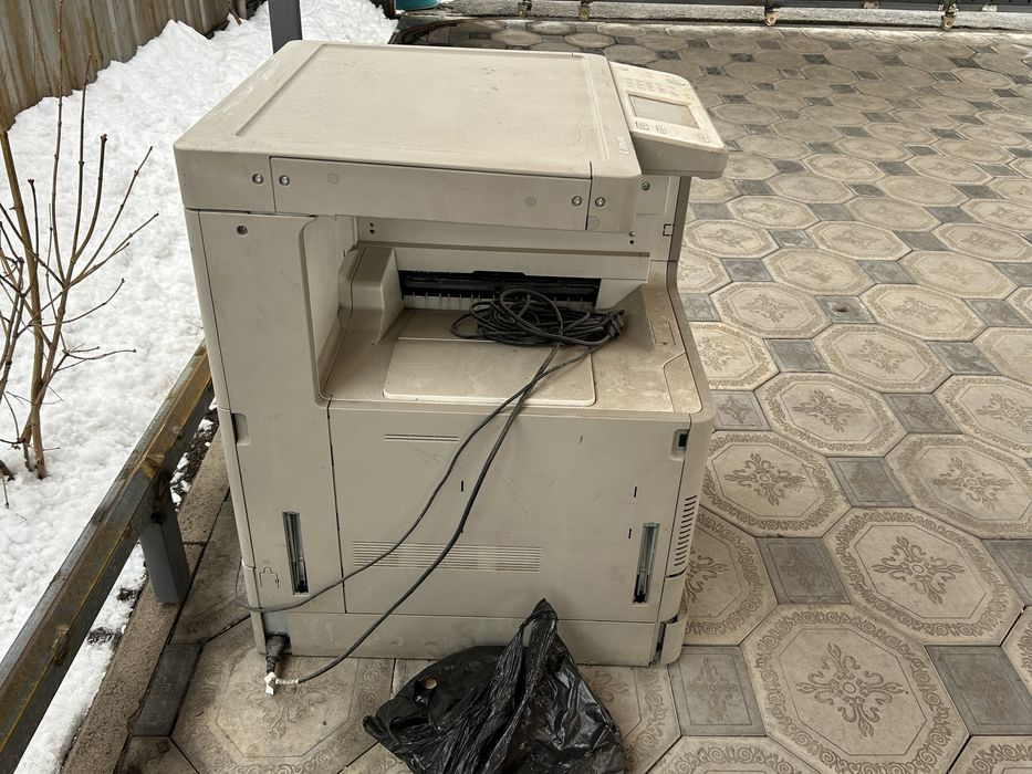 Продам принтер что то нужно заменить