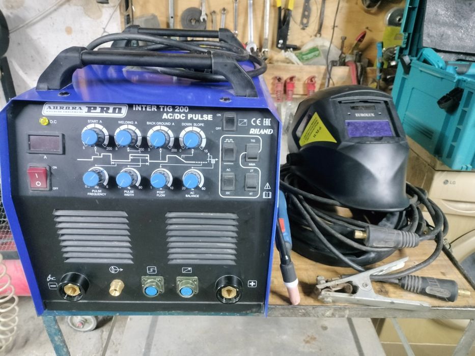 Аппарат аргоннодуговой  Аврора про Интер Тиг 200 AC/DC