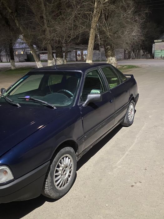 Ауди 80            .