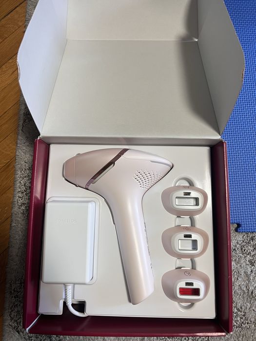 Philips Lumea IPL Seria 9000 BRI957/00 – Ca Nou, Folosit O Singură Dată, Set Complet