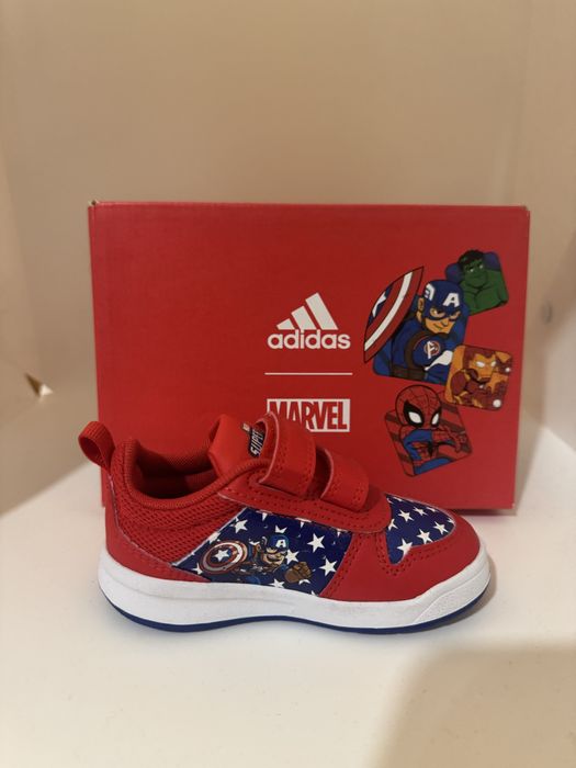 Детски обувки Adidas Marvel
