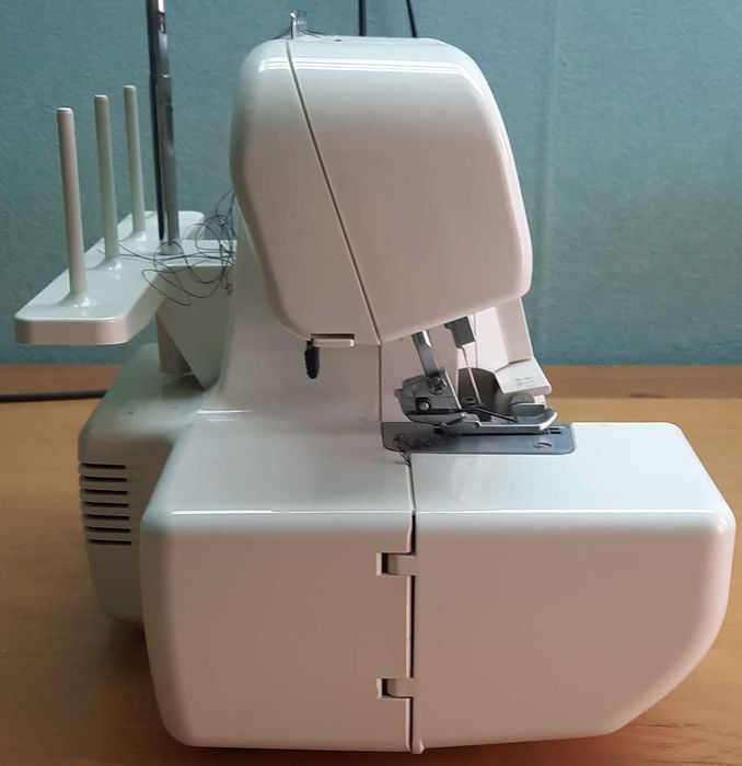 Оверлок JANOME MOD. RE73