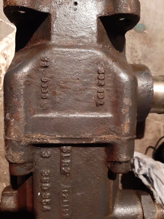 Аксиально поршневой насос