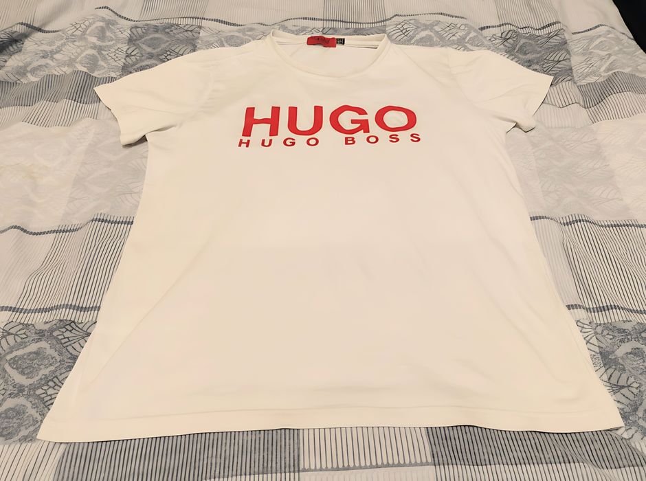 Мъжка  тениска HUGO Hugo Boss – Размер М (Бяла с червено лого)