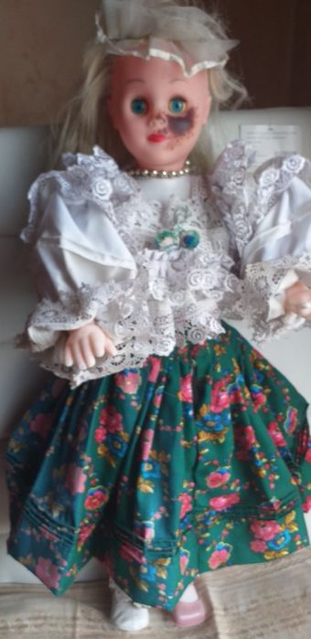 Păpușă veche de colecție