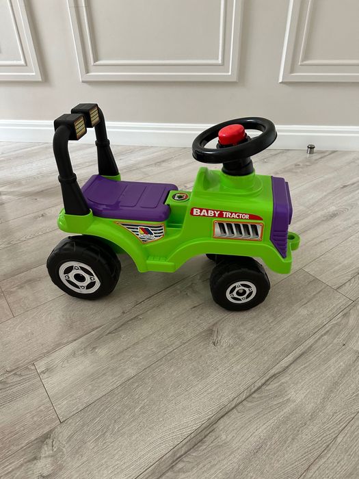 Детский трактор беговел