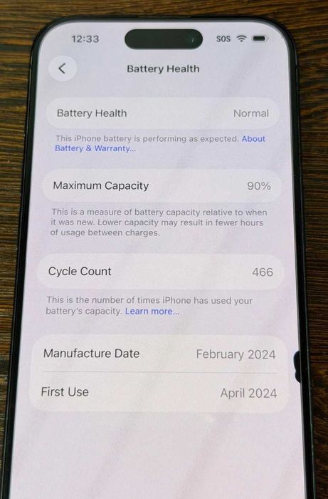 Vand Apple iPhone 15 Pro 128GB  spart pe spate