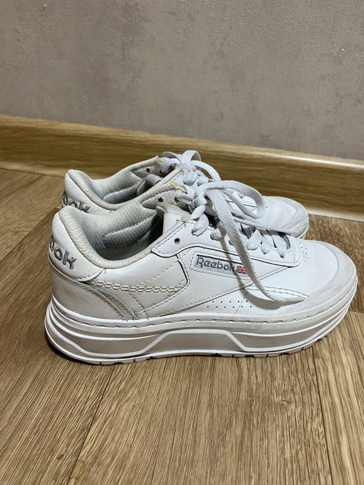 Кроссовки Reebok 35 р.