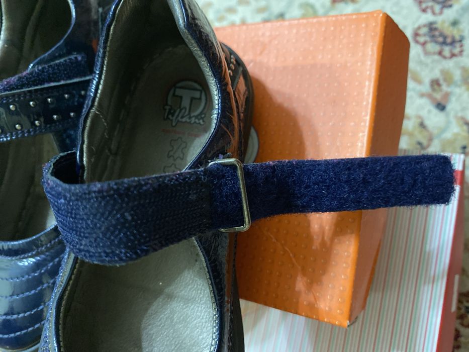 Школьные туфли тифлани