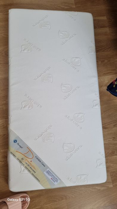 Set patut Brevi cu masa infasat si saltea extra inclusa