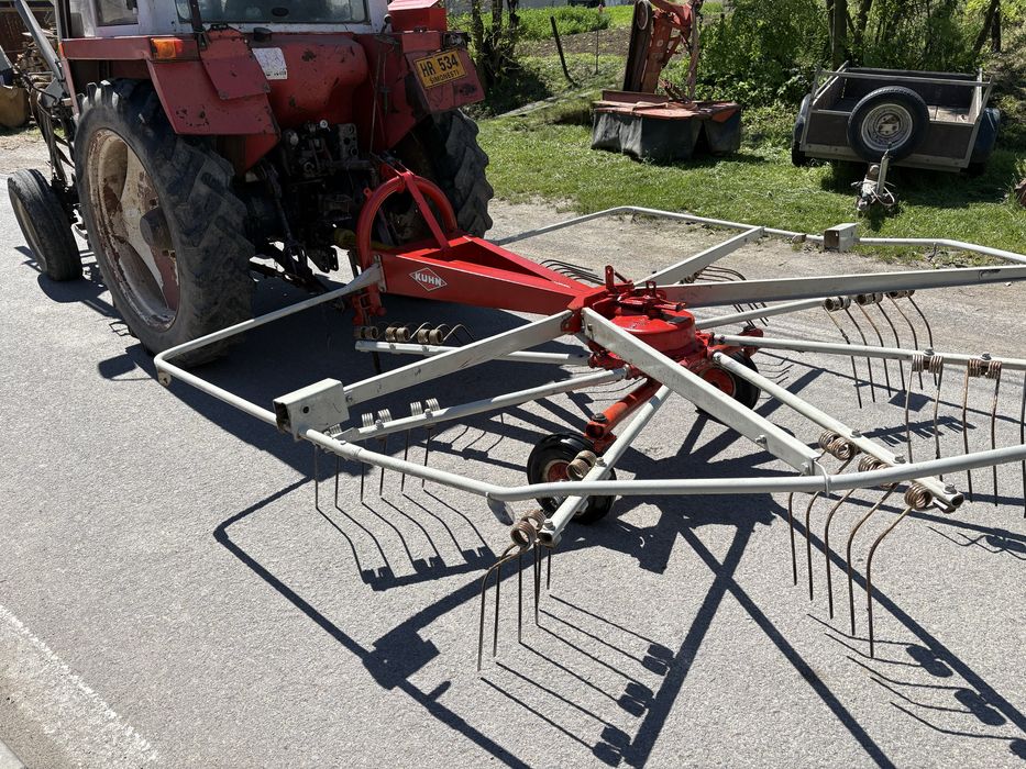 Grebla dupa tractor