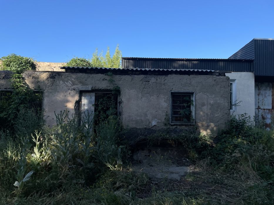 Здания и земля