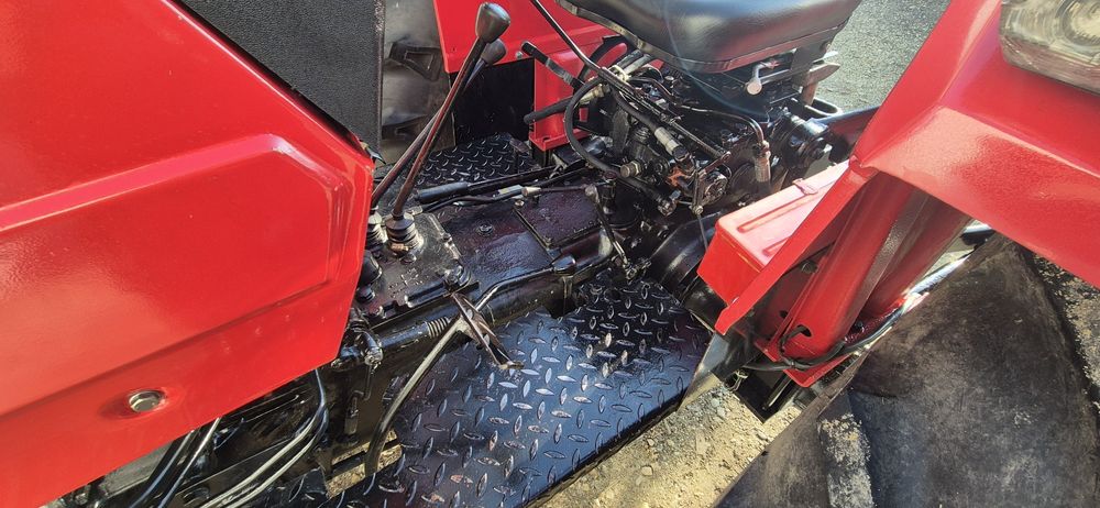 Vând Tractor UTB Universal 683 anul 2004