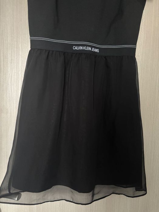 Рокля с изрязан гръб - Calvin Klein