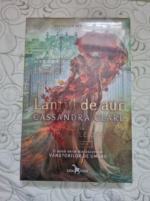 "Lantul de aur" de Cassandra Clare