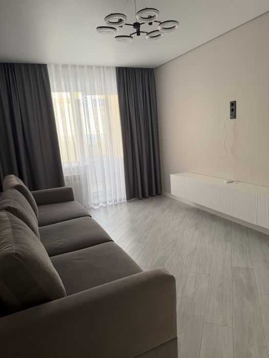 Сдам квартиру в Лайф Парк .