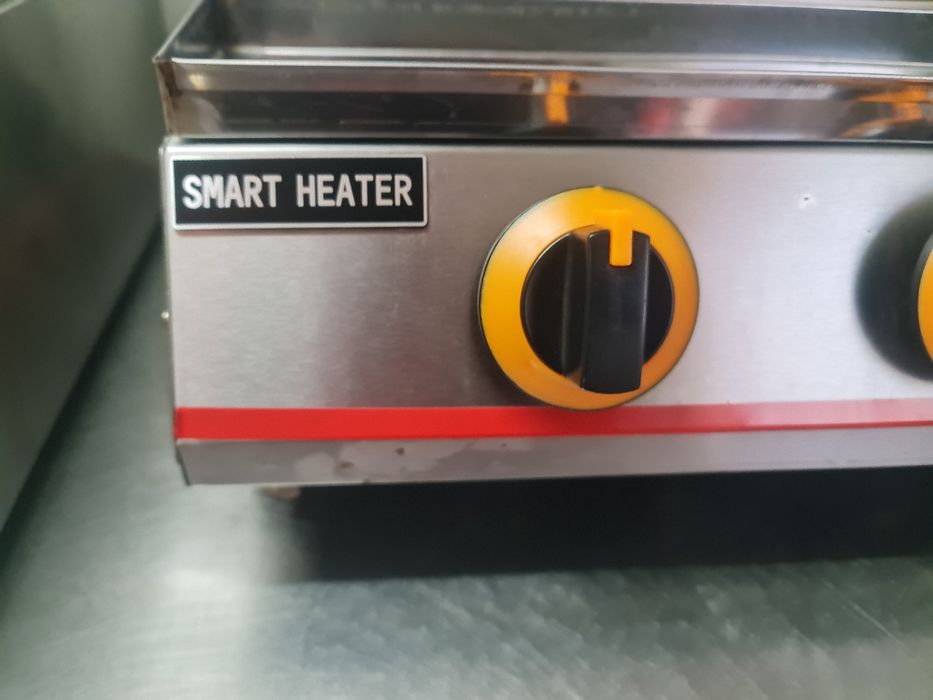 Grătar pe gaz  cu 3 arzătoare