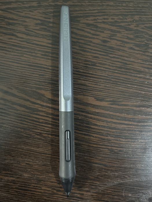 Продам графический планшет huion HS64