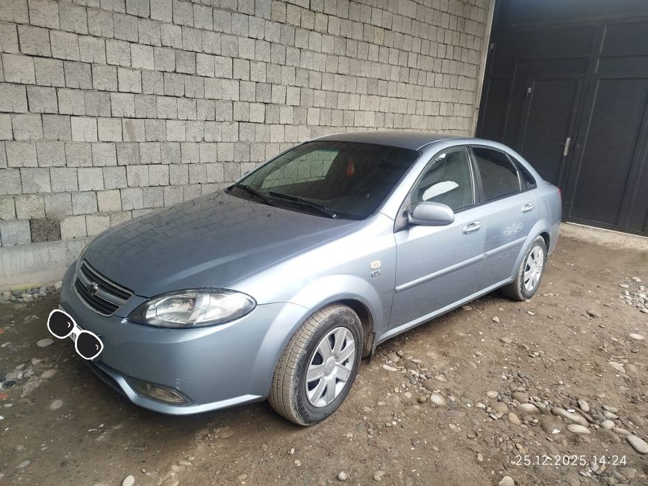 Lasetti 1.8 sotiladi yoki barter kobaltga