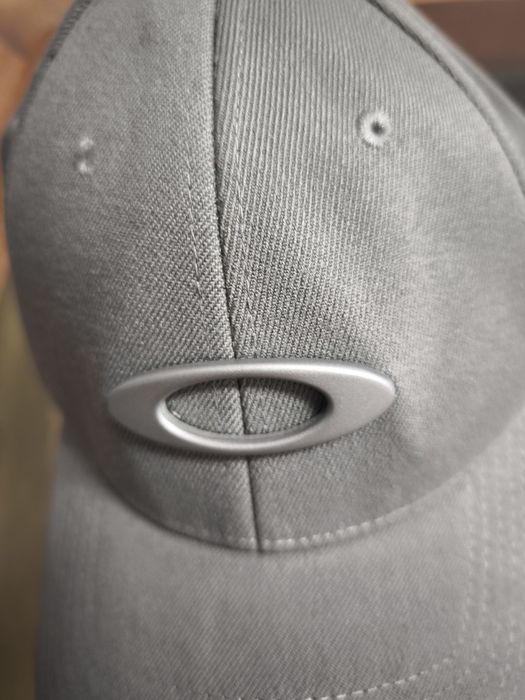 Oakley  baseball caps