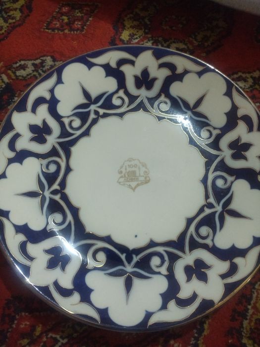 Антикварная большая тарелка